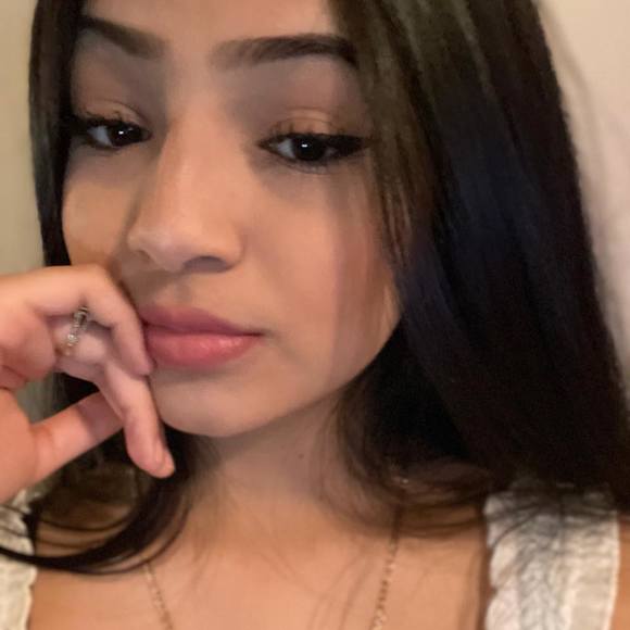 Meet your Posher, Allison - Picture 1 of 1